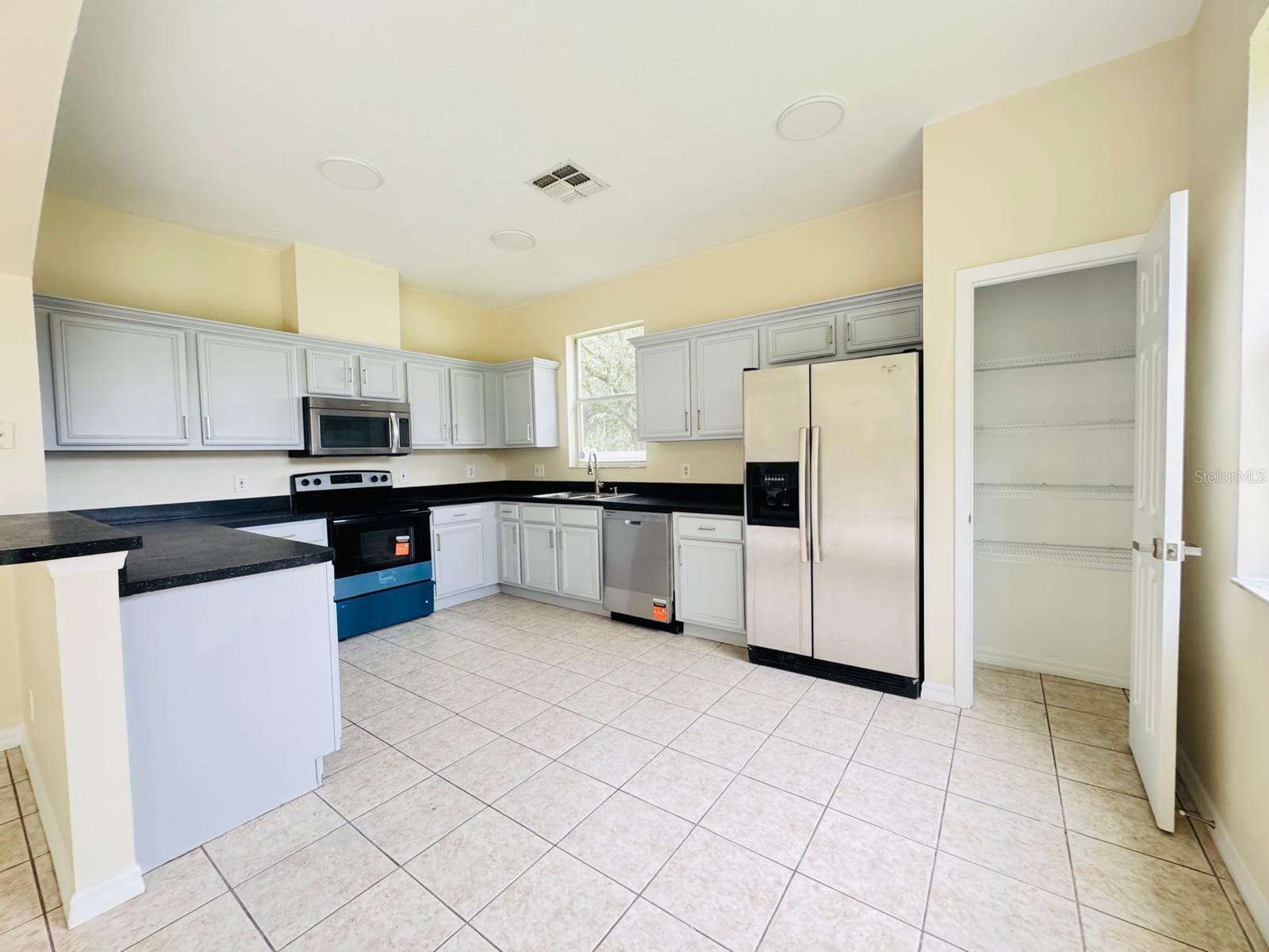 Single Family Residence at 13621 TETHERLINE TRL, ORLANDO, photo 15 of 59