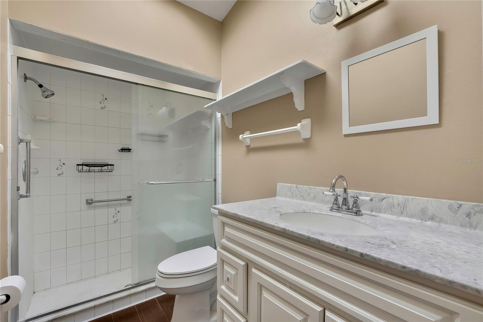 Bathroom with spacious step-in shower - 1097 FLORIAN WAY, SPRING HILL