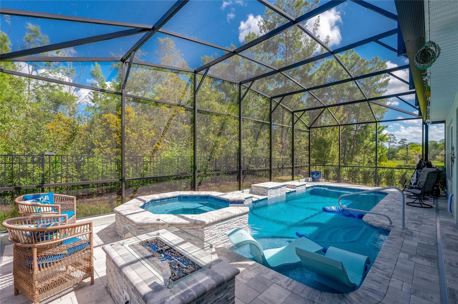 Awesome pool and spa - 1254 VENICE CT, DELAND