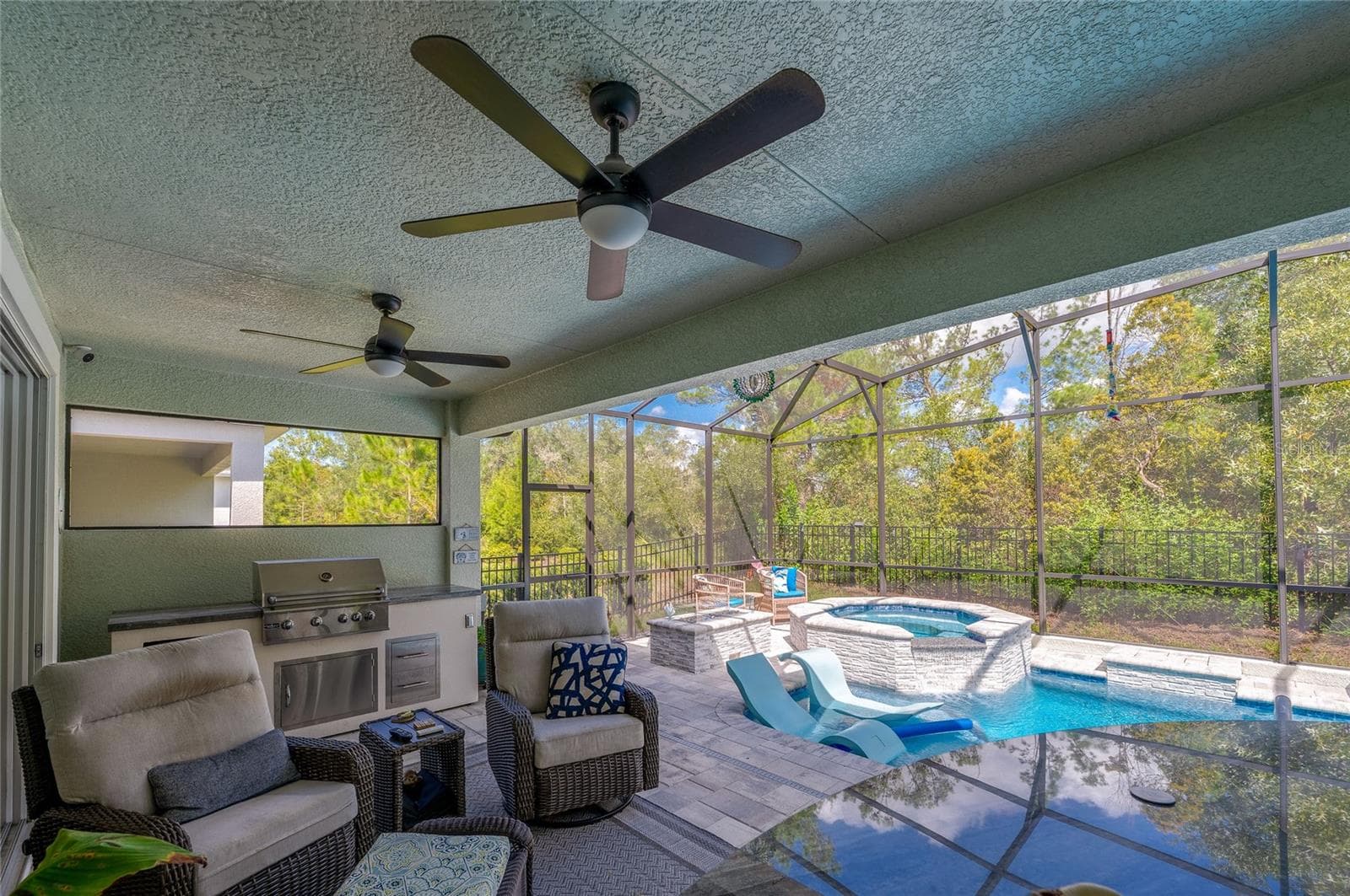 Covered lanai - 1254 VENICE CT, DELAND