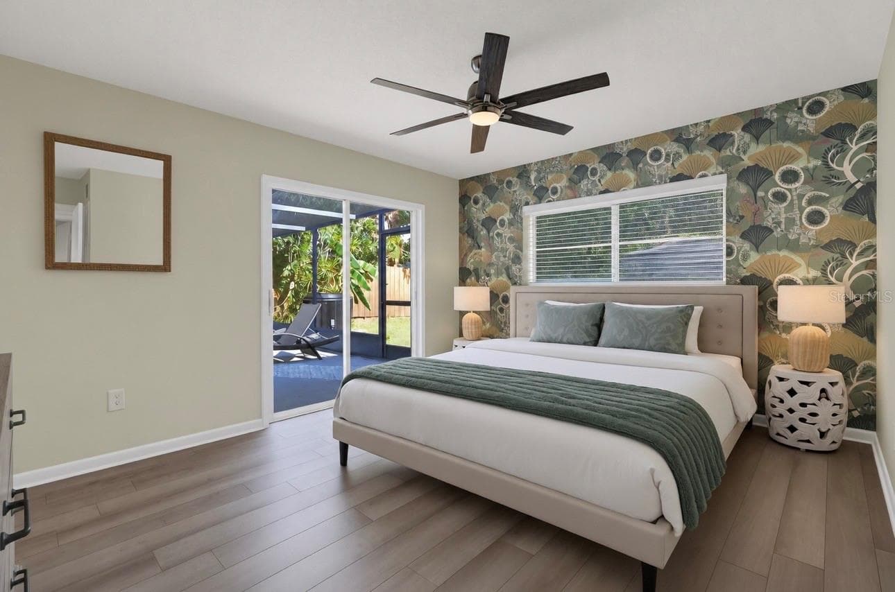 Primary bedroom - 8253 137TH LN, SEMINOLE