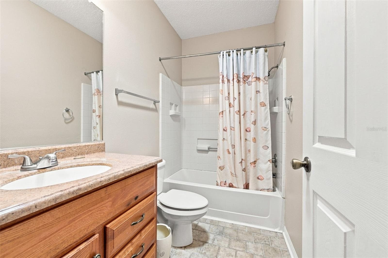 Guest Bathroom - 1014 RADISON AVE #11, SUN CITY CENTER