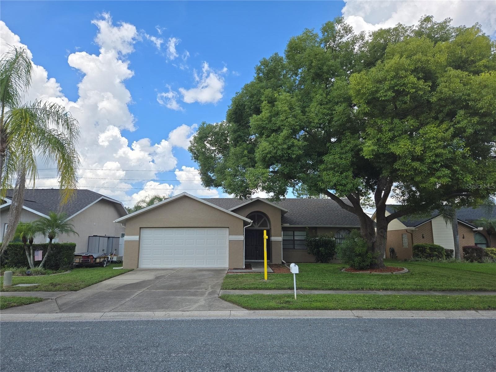 8211 MATTHEW DR