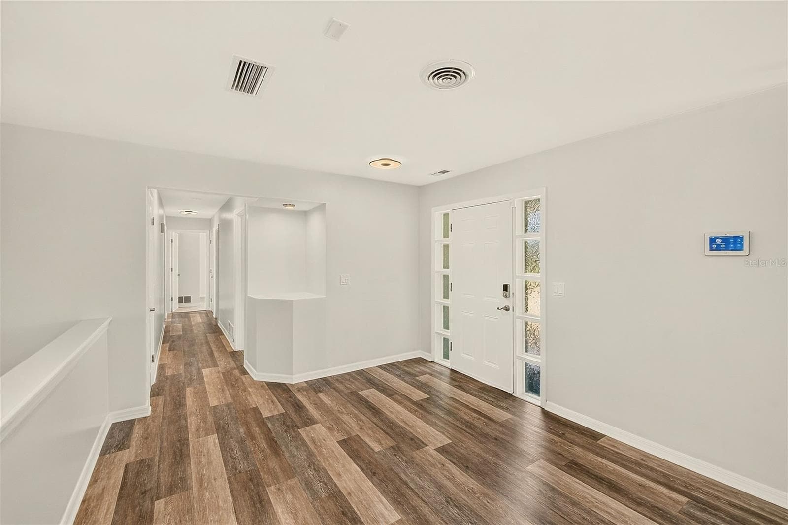 Single Family Residence at 809 JACARANDA DR, LARGO, photo 5 of 60