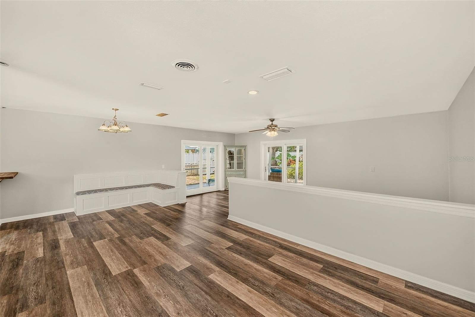 Single Family Residence at 809 JACARANDA DR, LARGO, photo 6 of 60