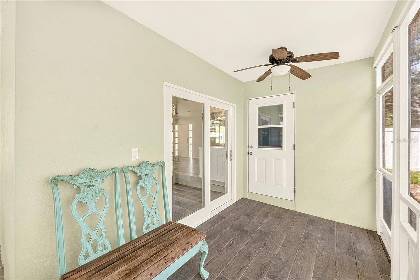 Single Family Residence at 809 JACARANDA DR, LARGO, photo 43 of 60