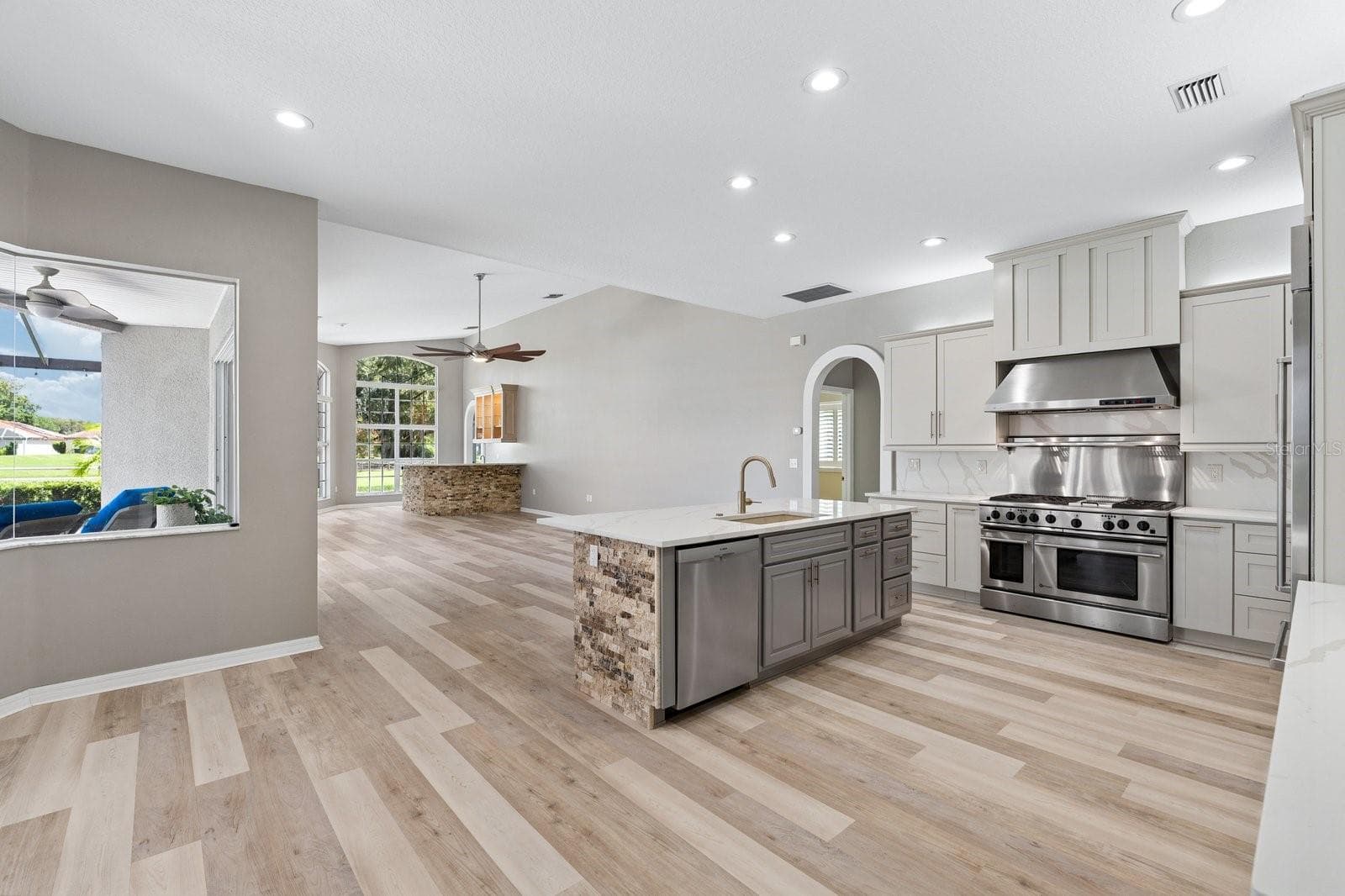 Eat-In Kitchen - 1003 KINGS WAY LN, TARPON SPRINGS