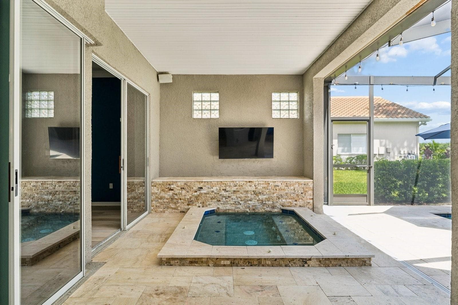 Heated Spa under Covered Lanai - 1003 KINGS WAY LN, TARPON SPRINGS