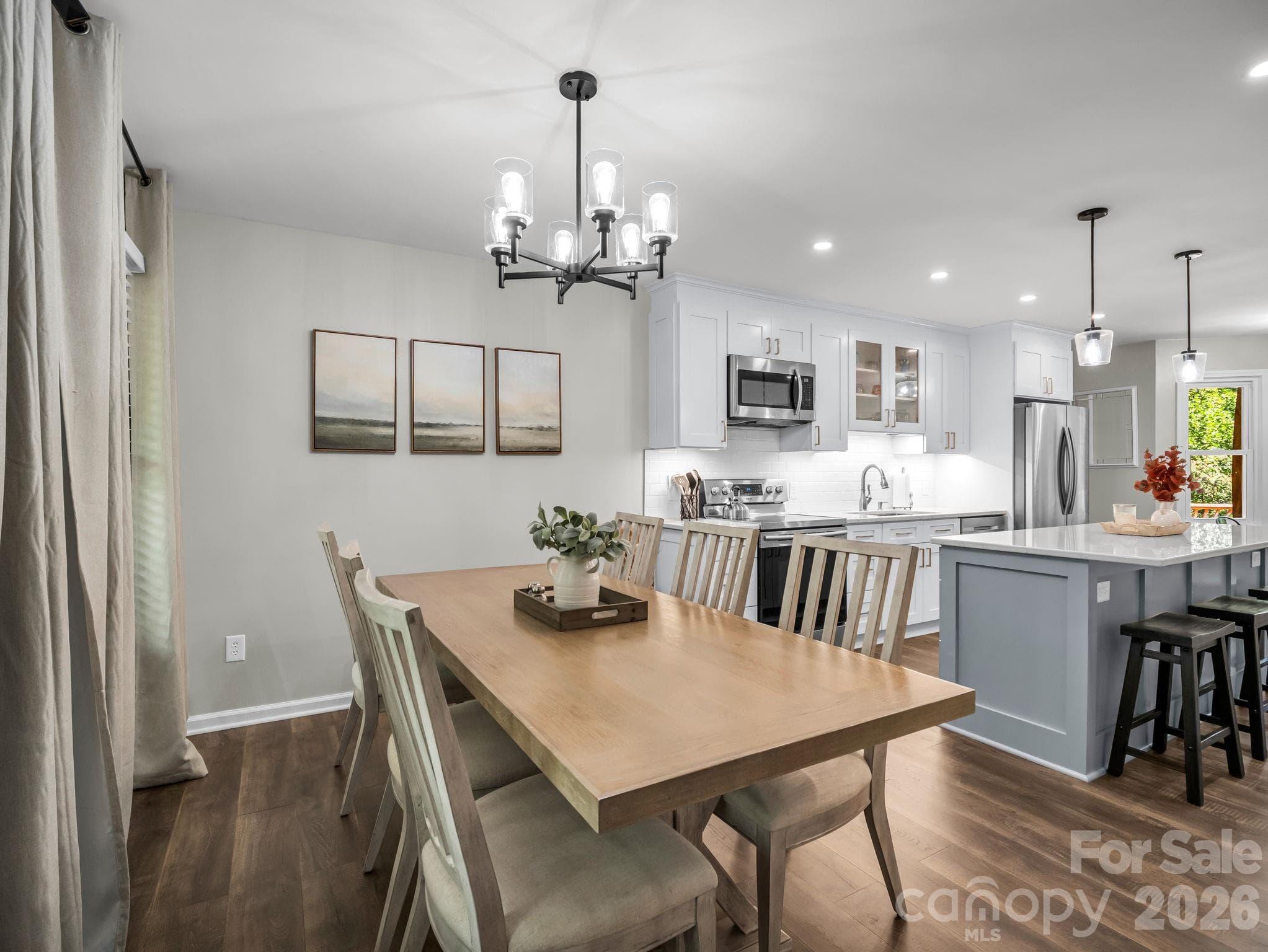 Updated kitchen and dining - 215 Hillcrest Drive, Columbus
