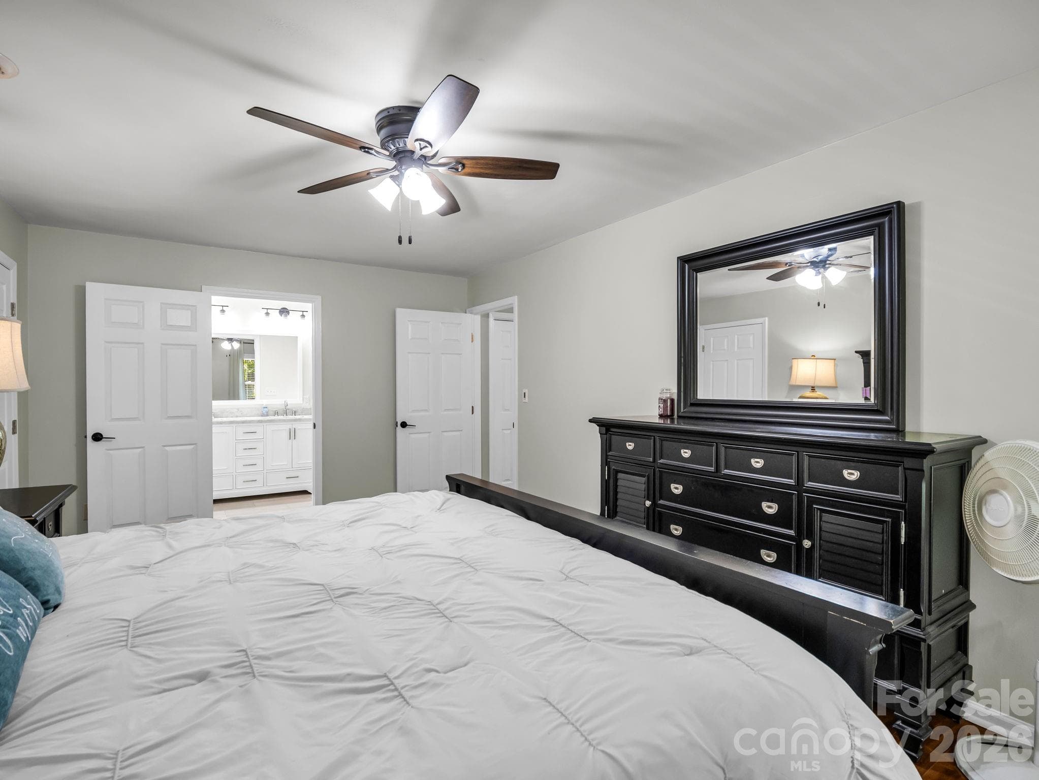 Single Family Residence at 215 Hillcrest Drive, Columbus, photo 20 of 48