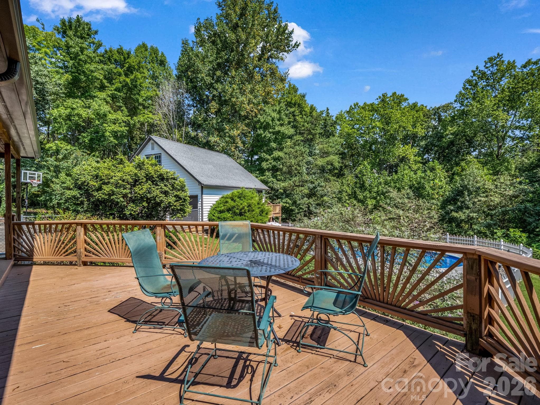 deck - 215 Hillcrest Drive, Columbus