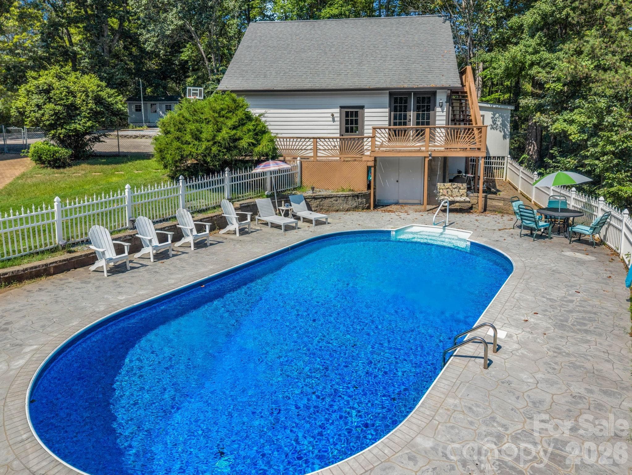 in ground pool - 215 Hillcrest Drive, Columbus
