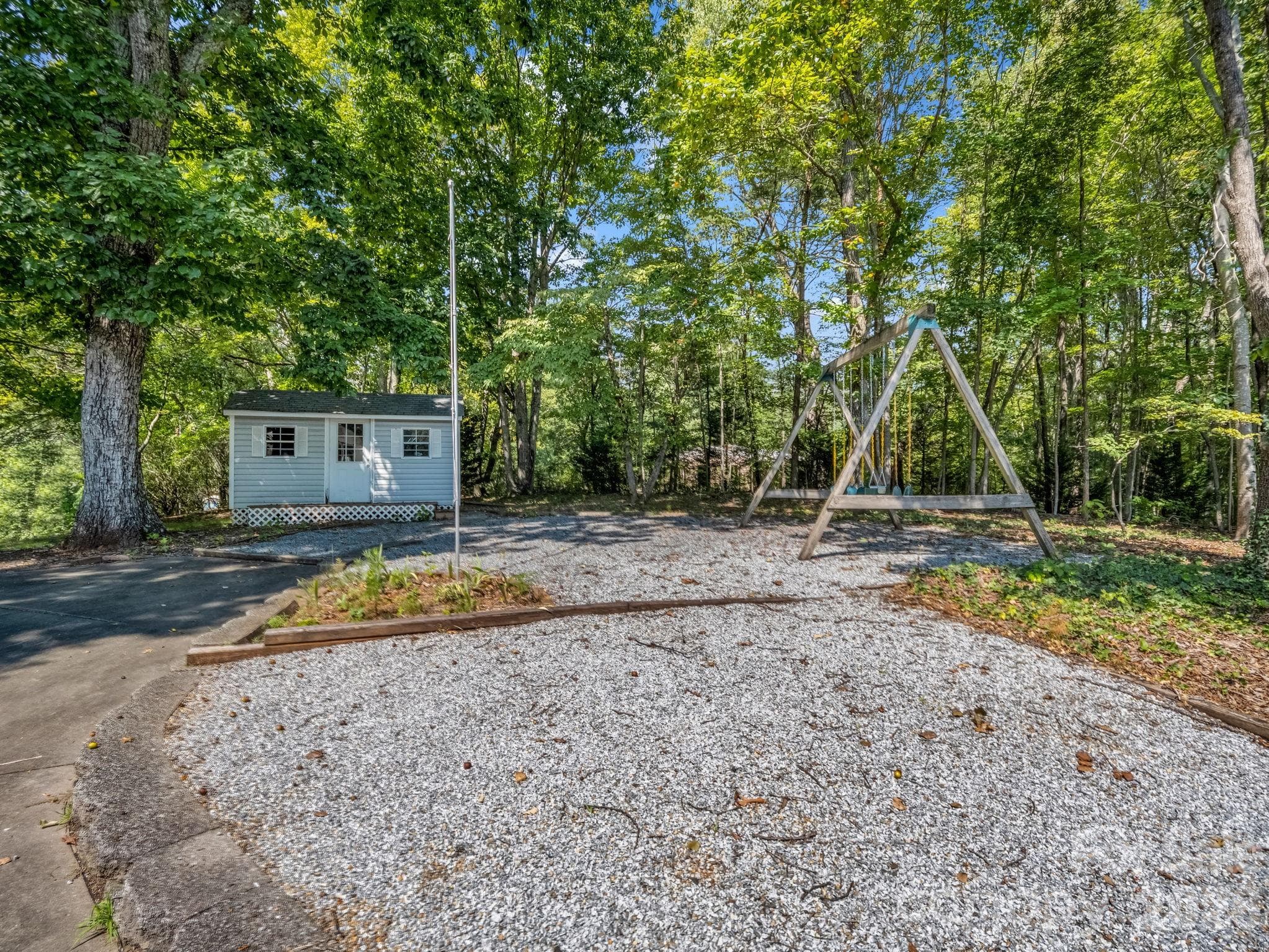 storage shed - 215 Hillcrest Drive, Columbus