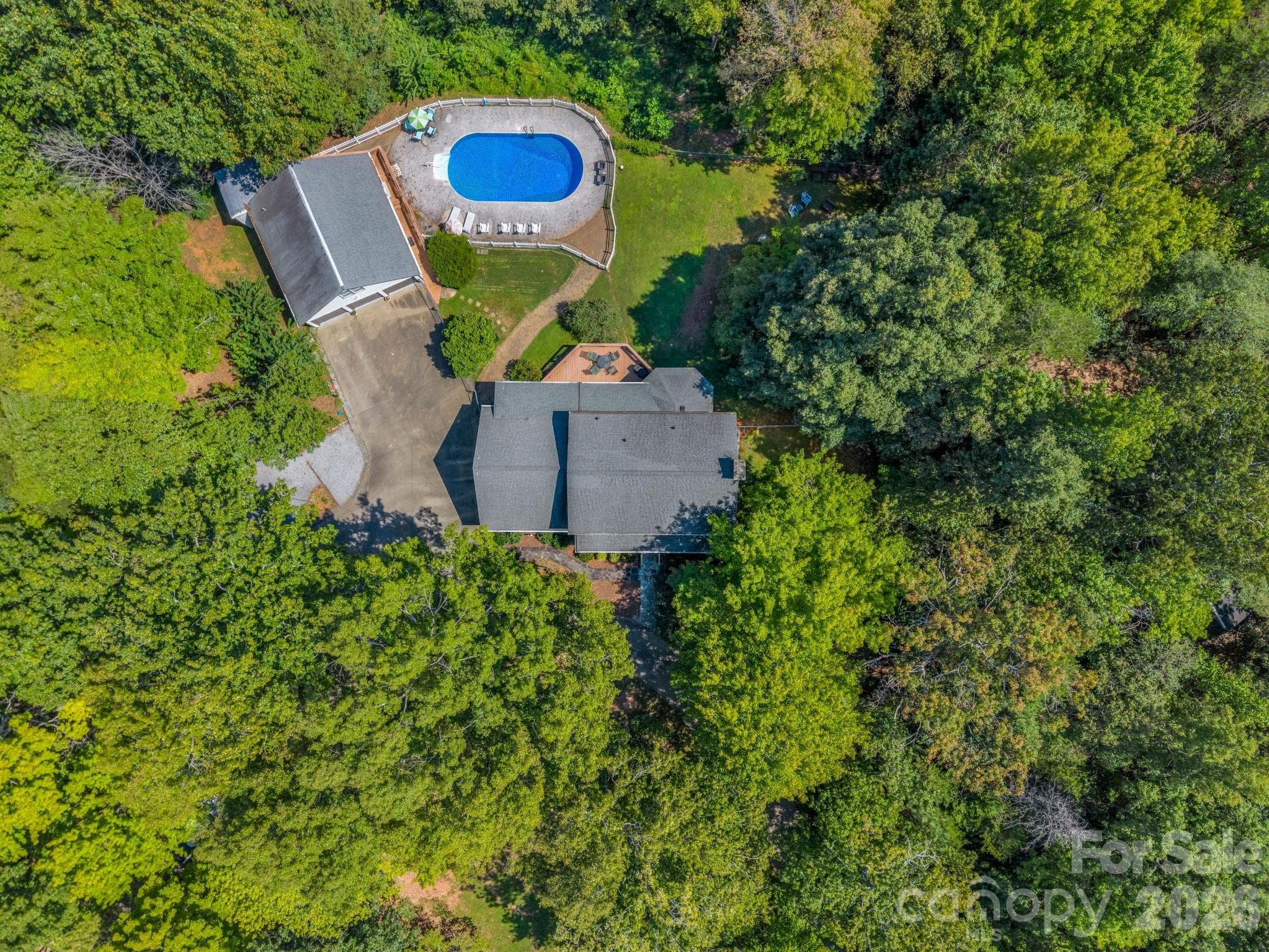 aerial view - 215 Hillcrest Drive, Columbus