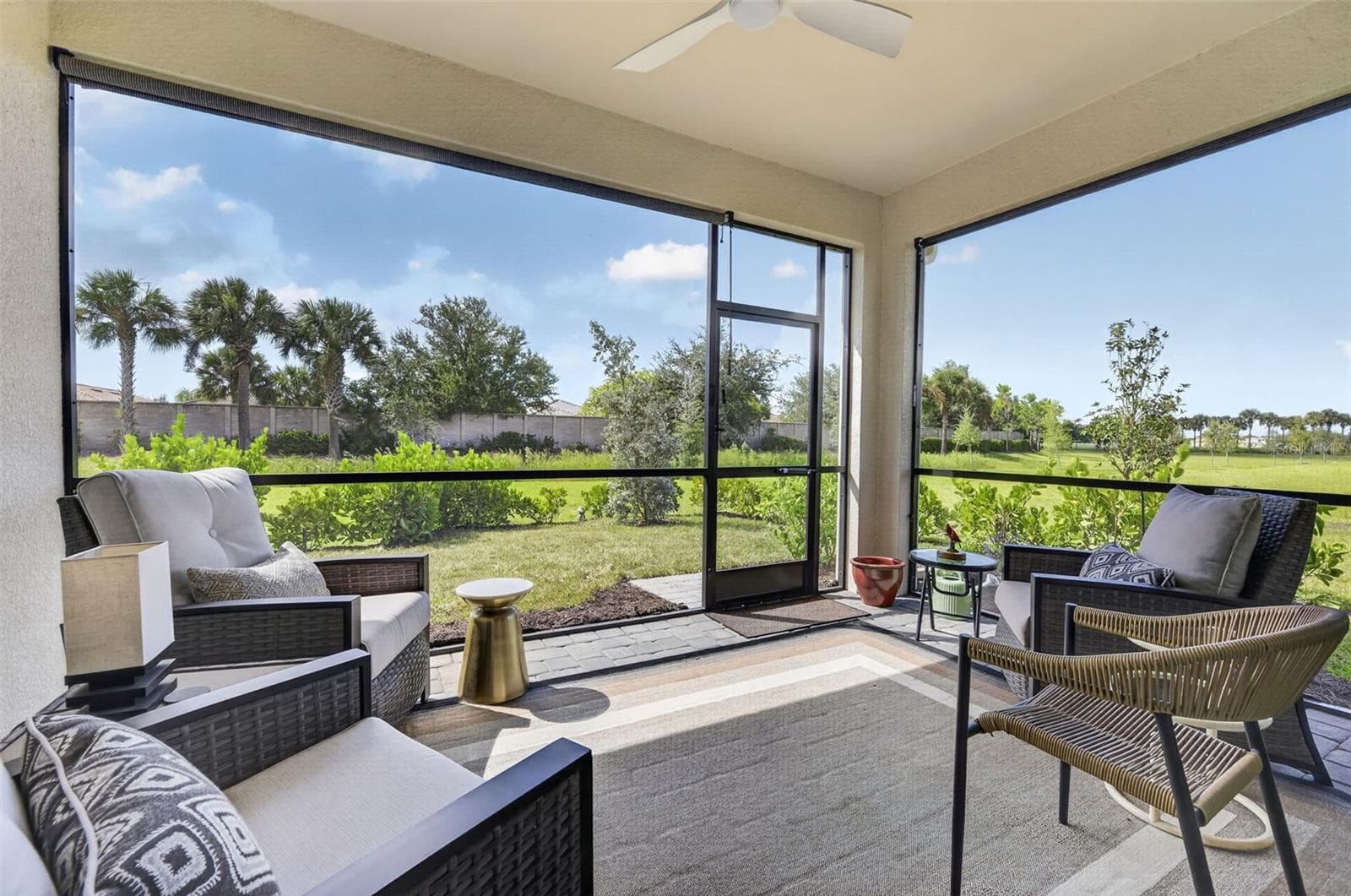 Enclosed Private Lanai - 18911 DAYSPRING PL, VENICE