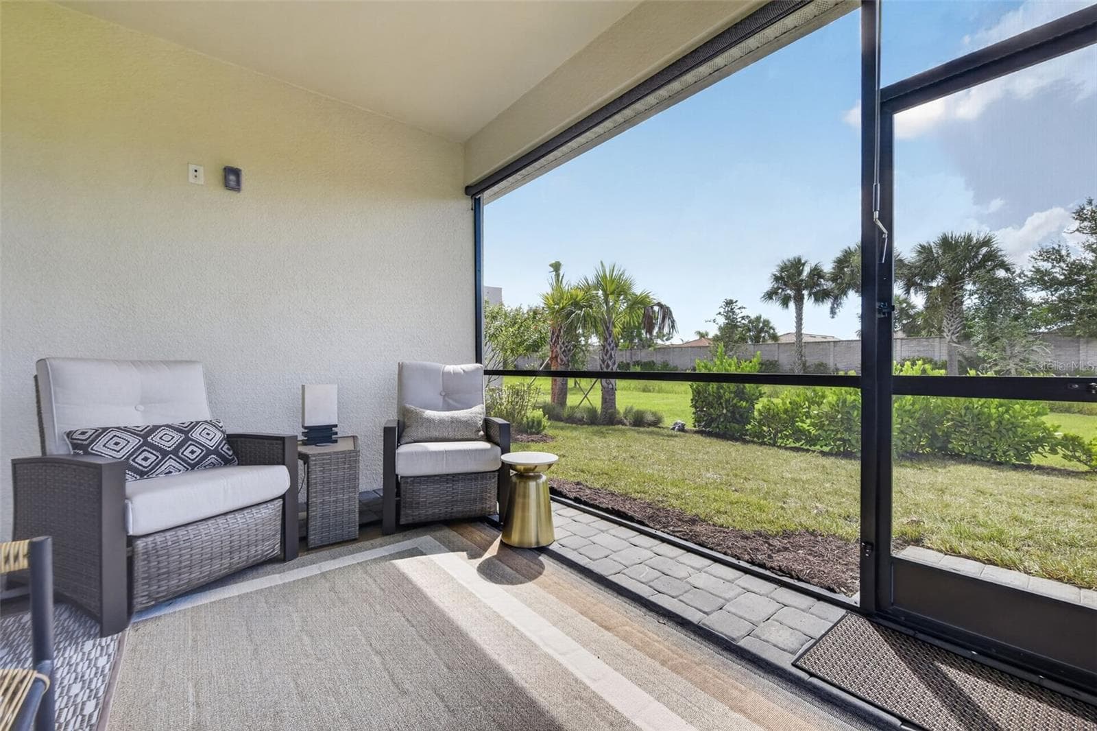 Enclosed Private Lanai - 18911 DAYSPRING PL, VENICE