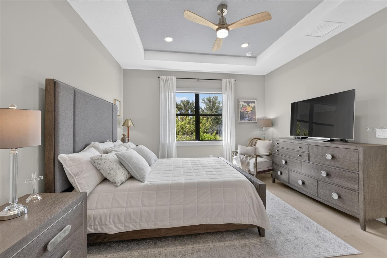 Spacious Primary with Ensuite - 18911 DAYSPRING PL, VENICE