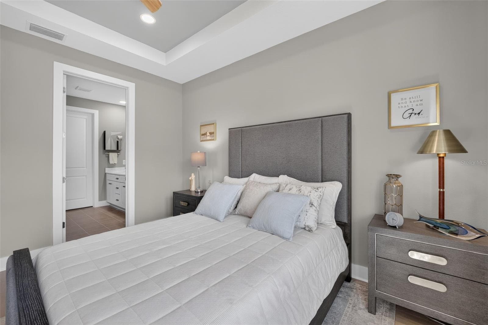 Spacious Primary with Ensuite - 18911 DAYSPRING PL, VENICE