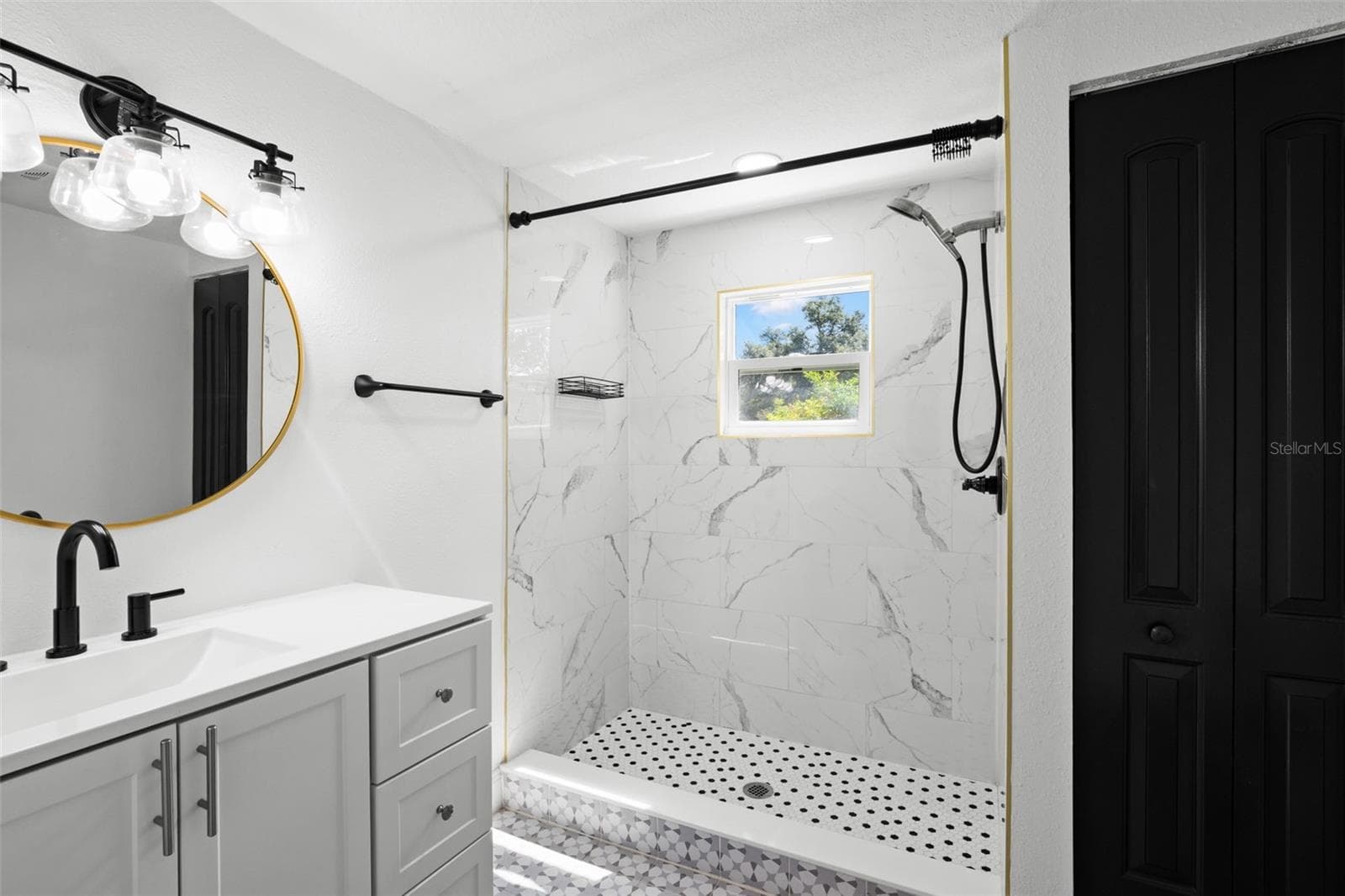 Primary En-Suite - 1202 E 32ND AVE, TAMPA