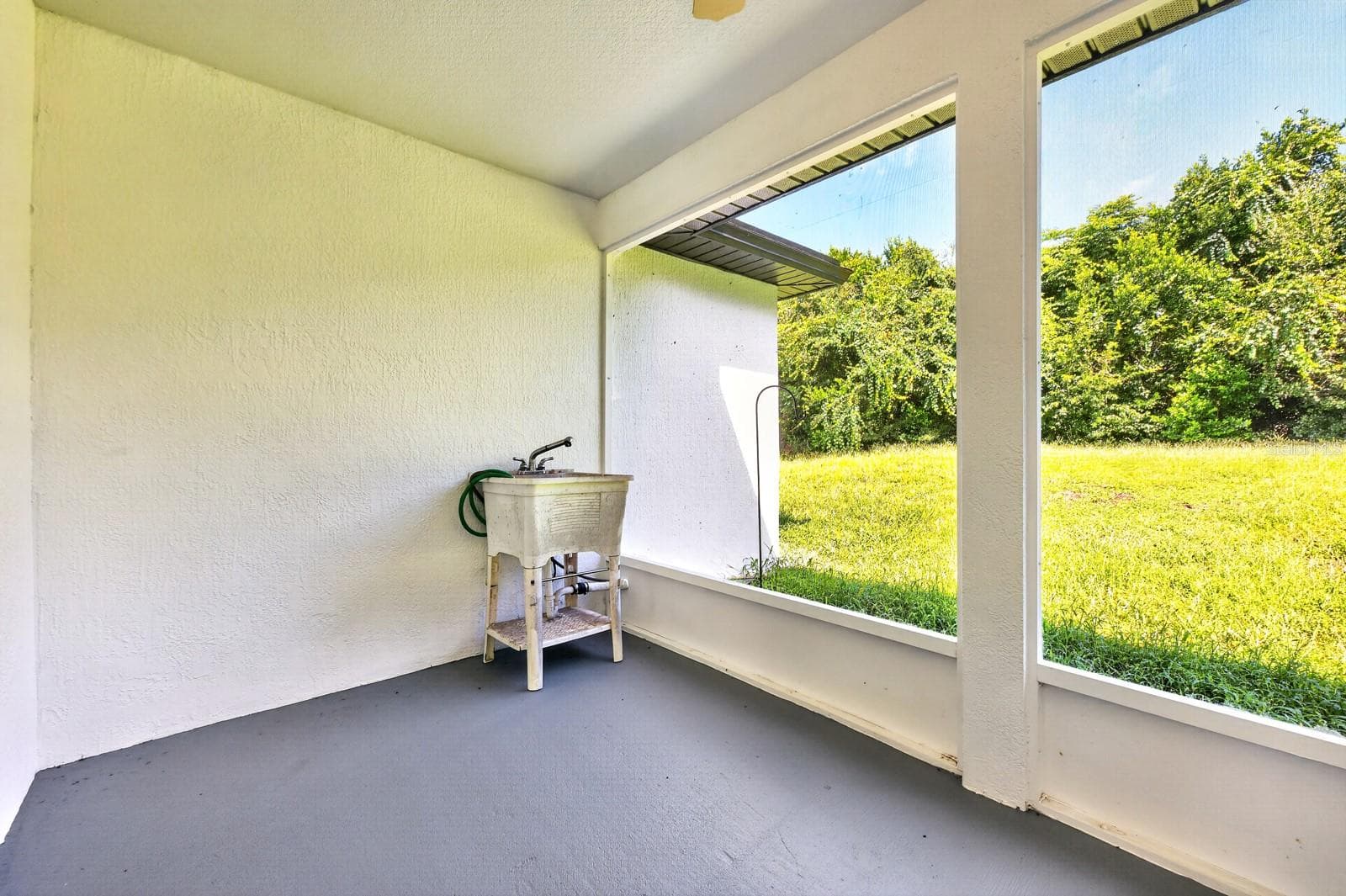 Single Family Residence at 1448 HOLLYHOCK ST, DELTONA, photo 35 of 41