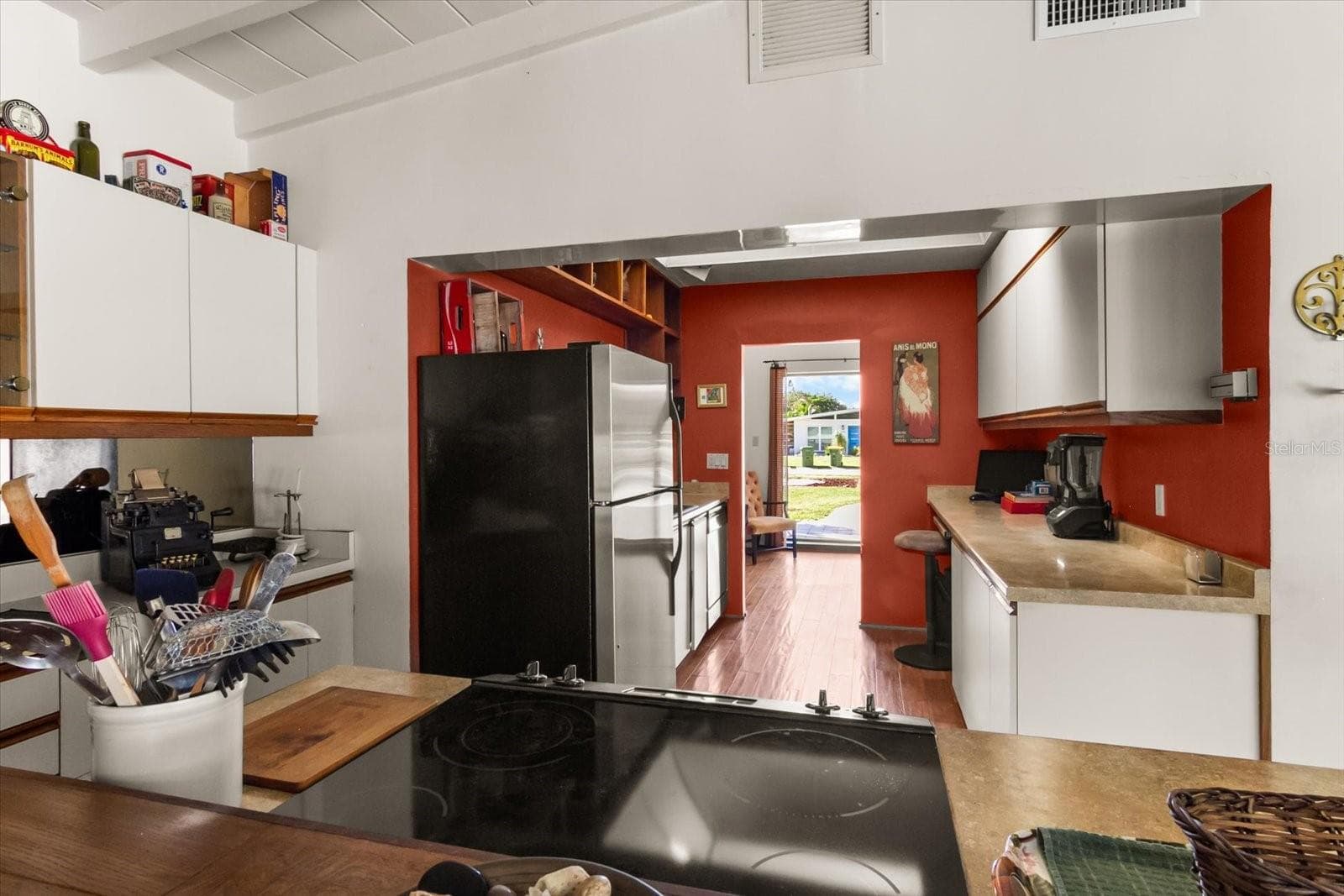 Single Family Residence at 2921 WOOD ST, SARASOTA, photo 12 of 46