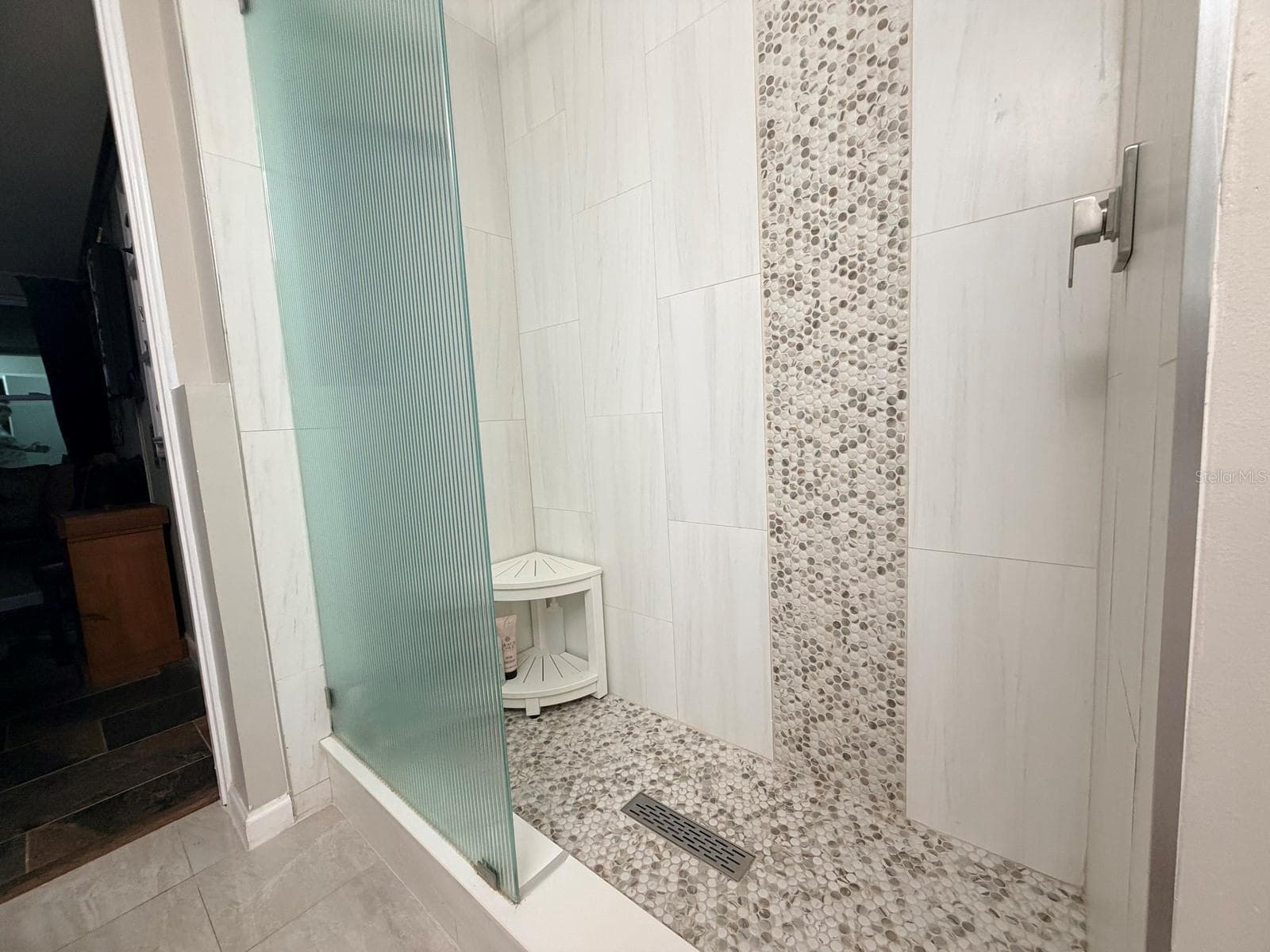 beautiful tiled shower - 1779 AVON LN, LARGO