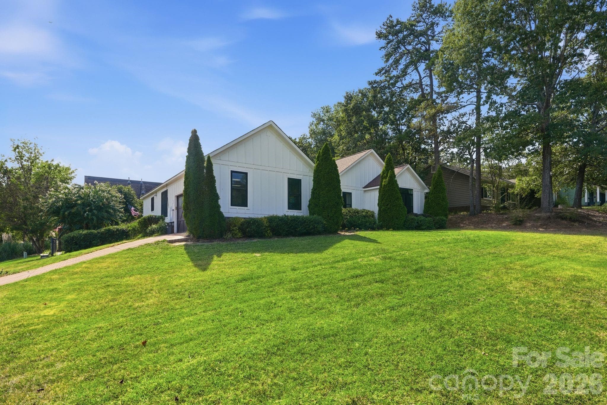 Single Family Residence at 12632 Sulgrave Drive, Huntersville, photo 3 of 43