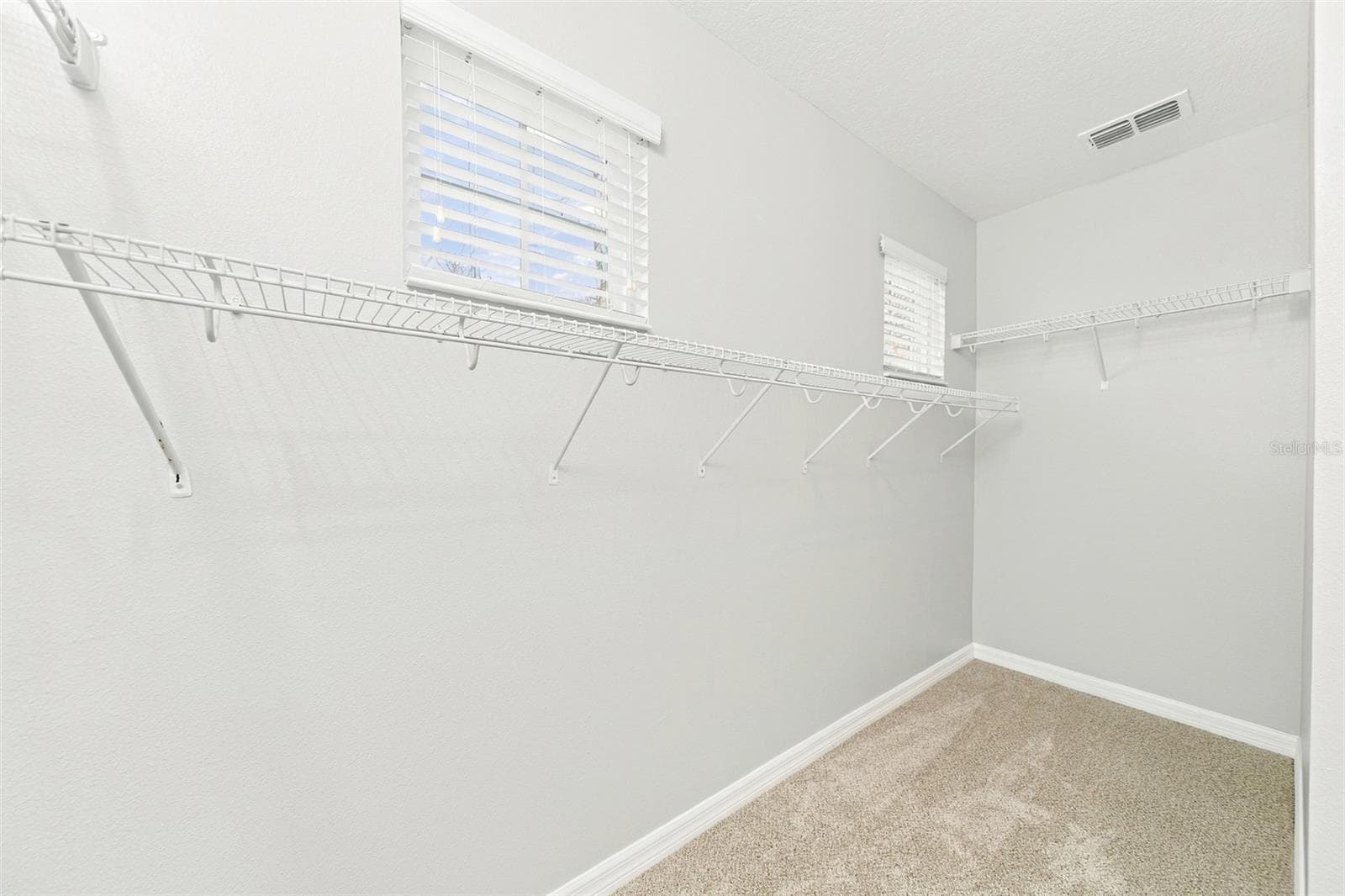 Single Family Residence at 642 BLACK EAGLE DR, GROVELAND, photo 30 of 42