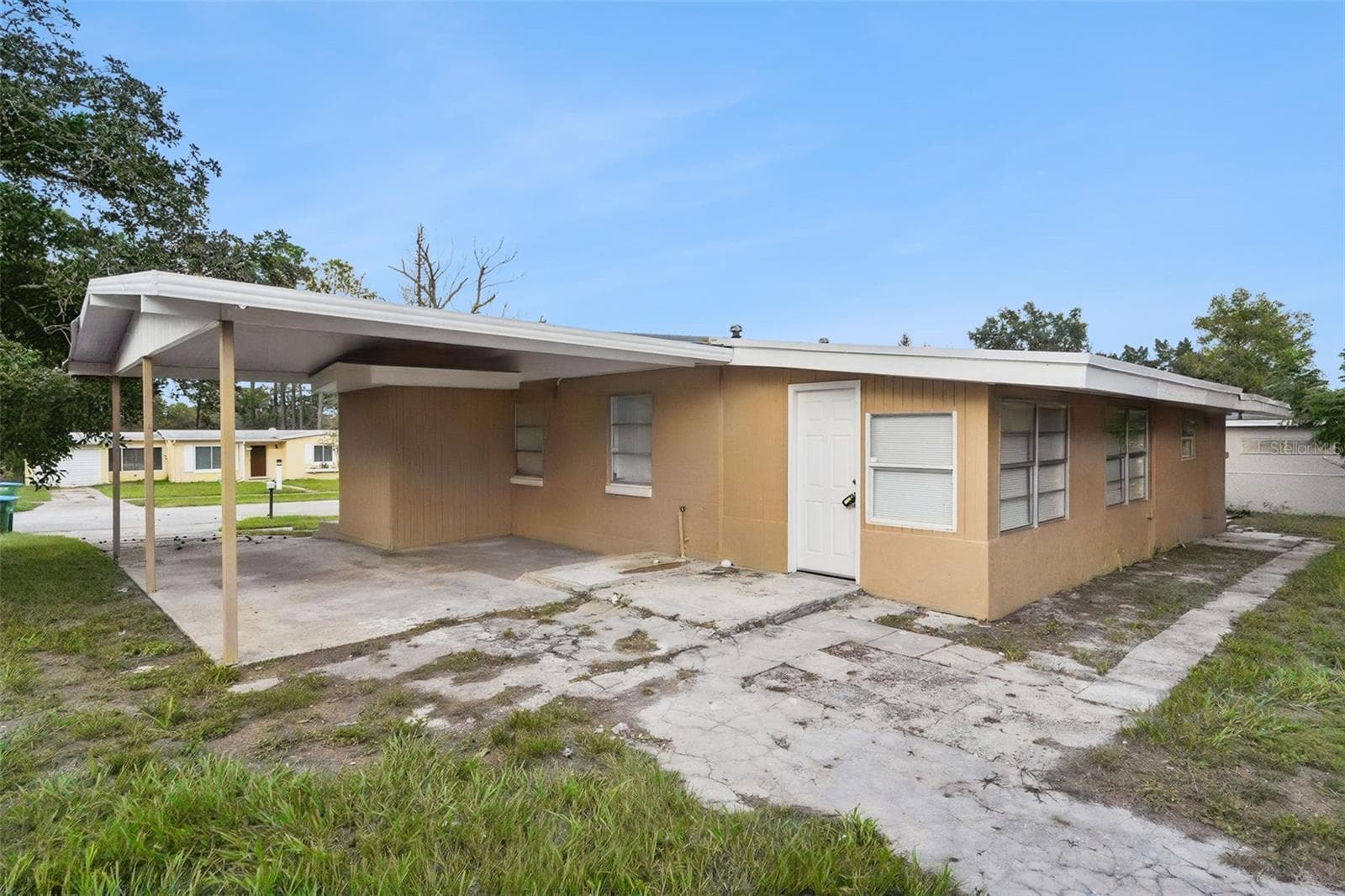 Covered Carport - 928 VIVIAN TER, DELTONA