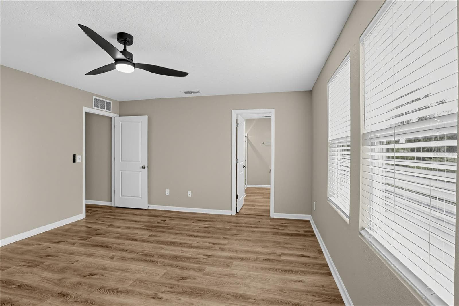Single Family Residence at 1033 CADES COVE WAY, DELAND, photo 18 of 27