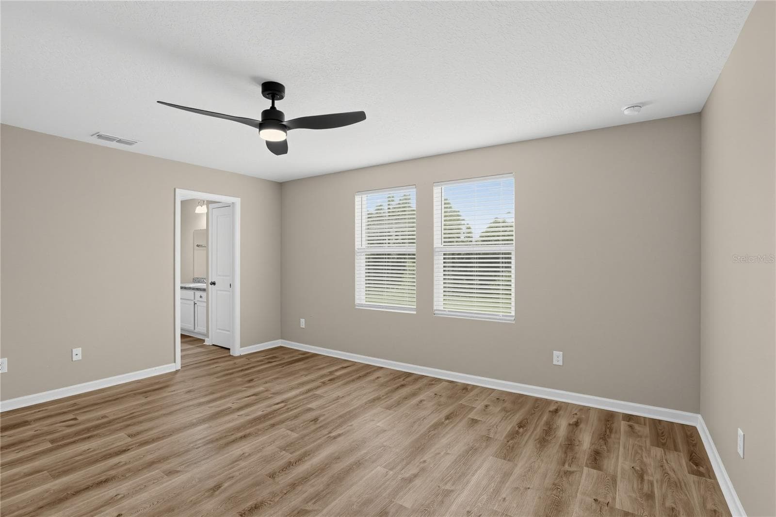 Single Family Residence at 1033 CADES COVE WAY, DELAND, photo 19 of 27