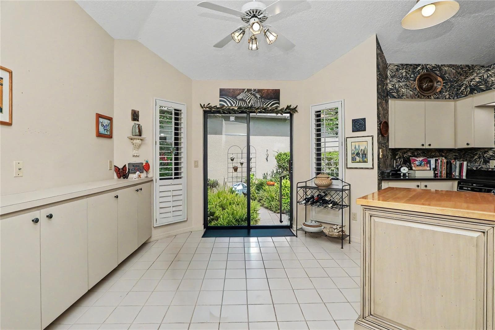 Villa at 1930 SE CLATTER BRIDGE RD, OCALA, photo 6 of 22