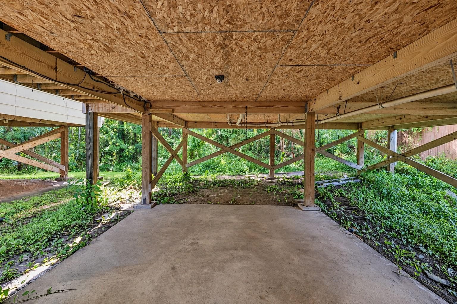 Spacious area under the home - 9848 PINEY POINT CIR, ORLANDO