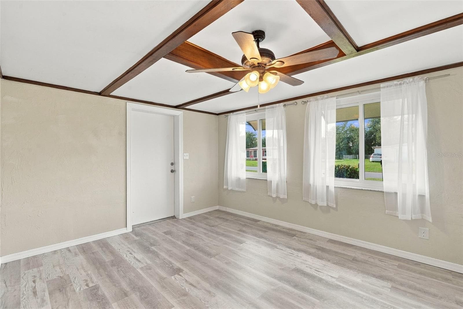 Single Family Residence at 1305 ROCKY CREEK LN, ENGLEWOOD, photo 8 of 22