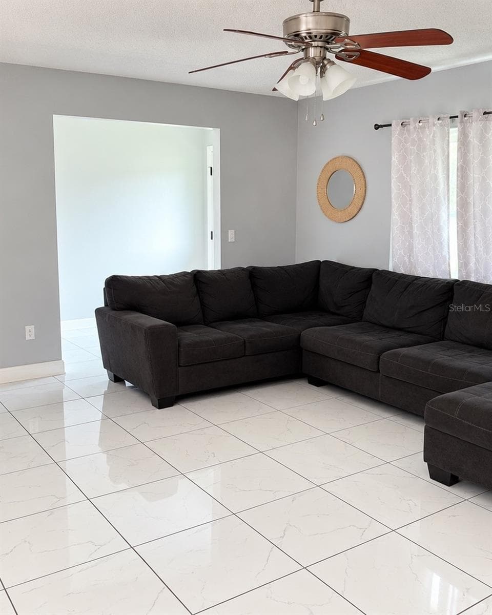 Single Family Residence at 9 WINTERSET DR, WINTER HAVEN, photo 4 of 20