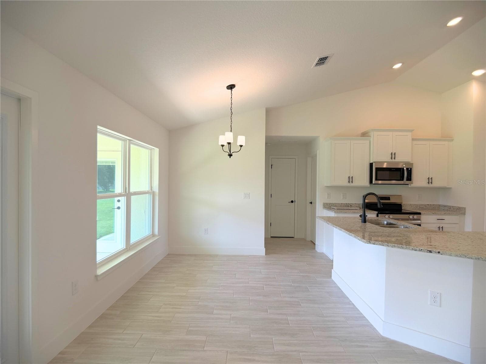 Single Family Residence at 37041 HIDDEN VIEW CIRCLE, DADE CITY, photo 14 of 69