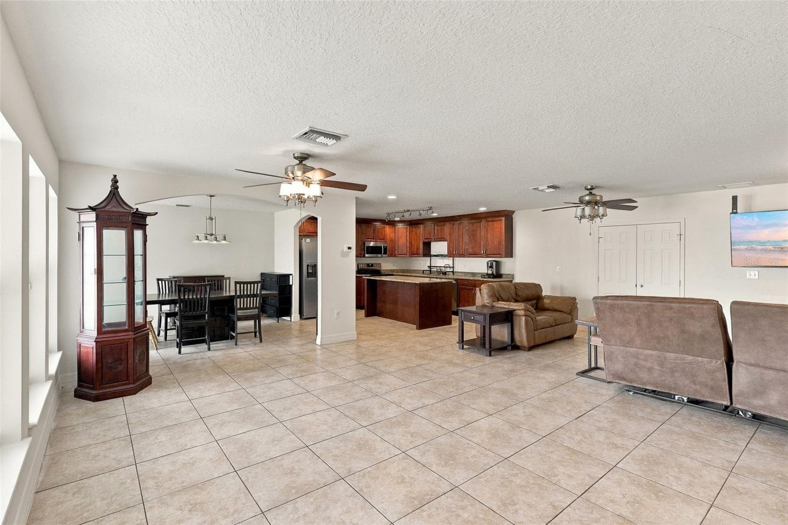 Single Family Residence at 1250 PALOS VERDE DR, ORLANDO, photo 5 of 40