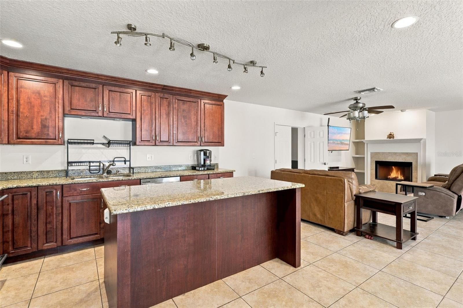 Single Family Residence at 1250 PALOS VERDE DR, ORLANDO, photo 16 of 40