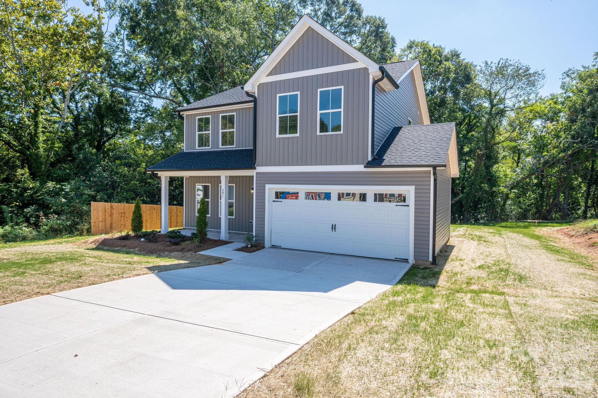 Single Family Residence at 301 Congress Street W, Lincolnton, photo 2 of 33