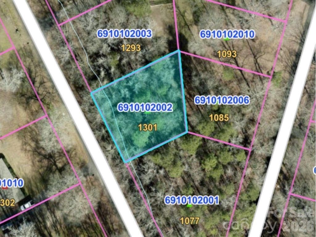 1301 Rainbow Circle
