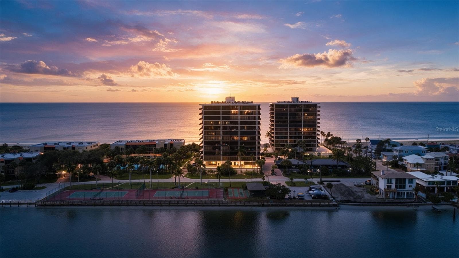 7600 BAYSHORE DR #208
