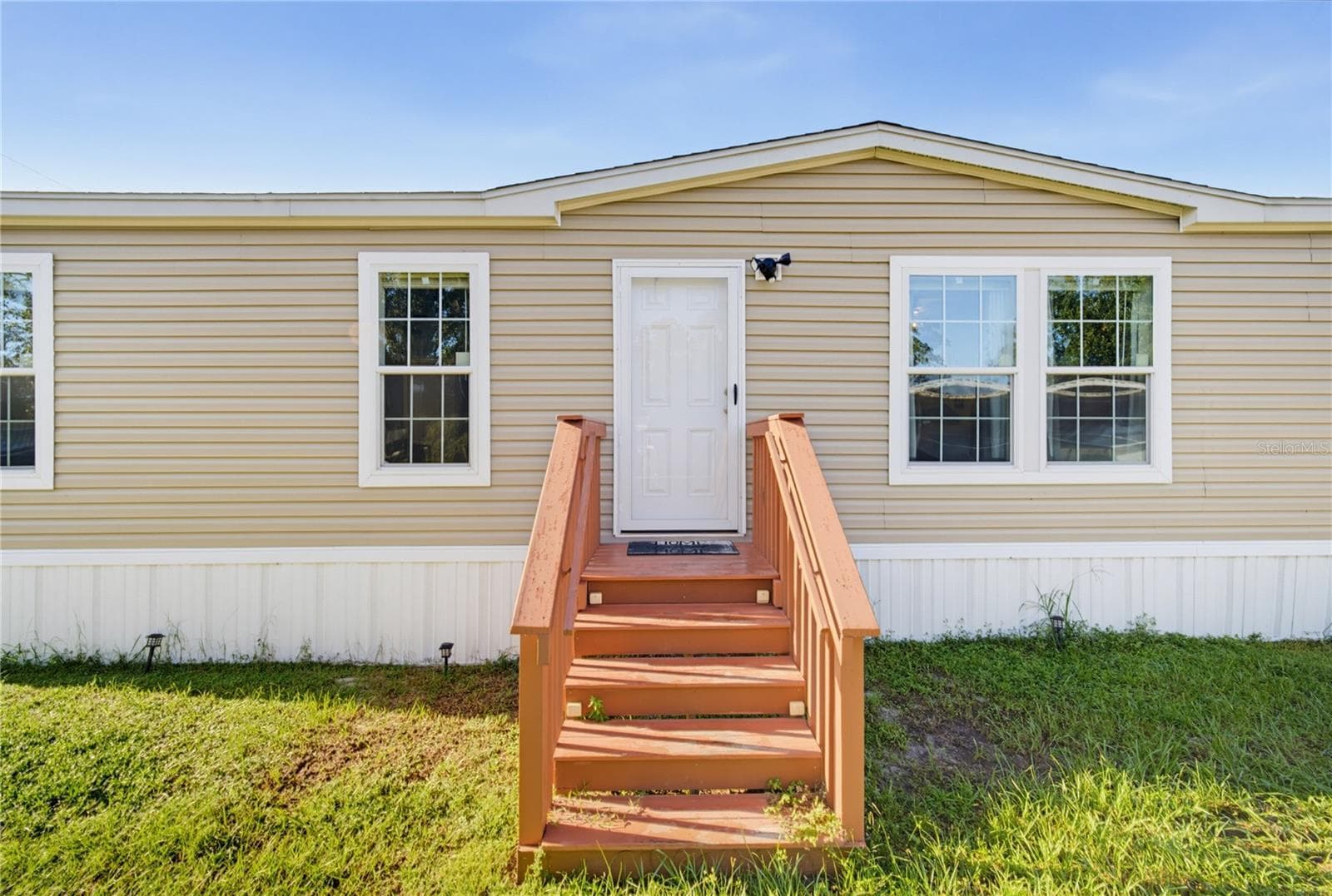 Front - 1123 S TERRY AVE, LAKELAND