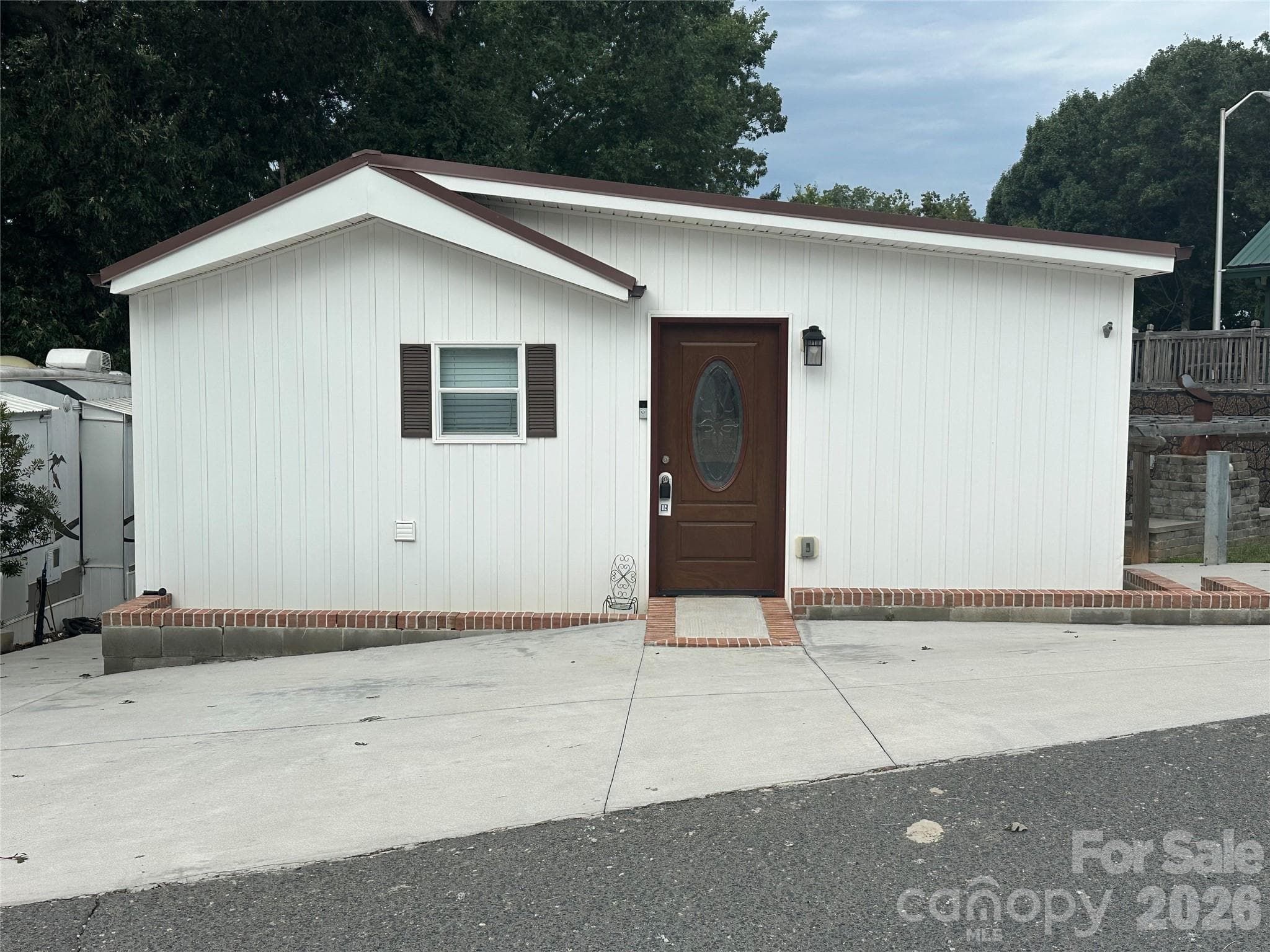 106 Deer Field Drive