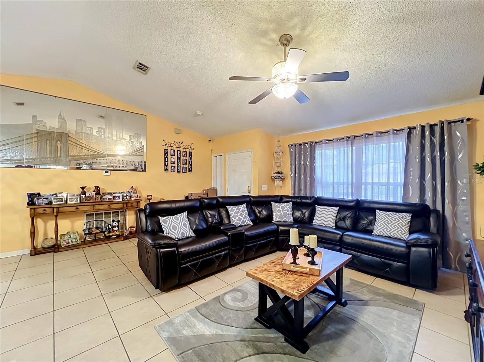 Single Family Residence at 3438 BRETWOOD DR, ORLANDO, photo 7 of 58