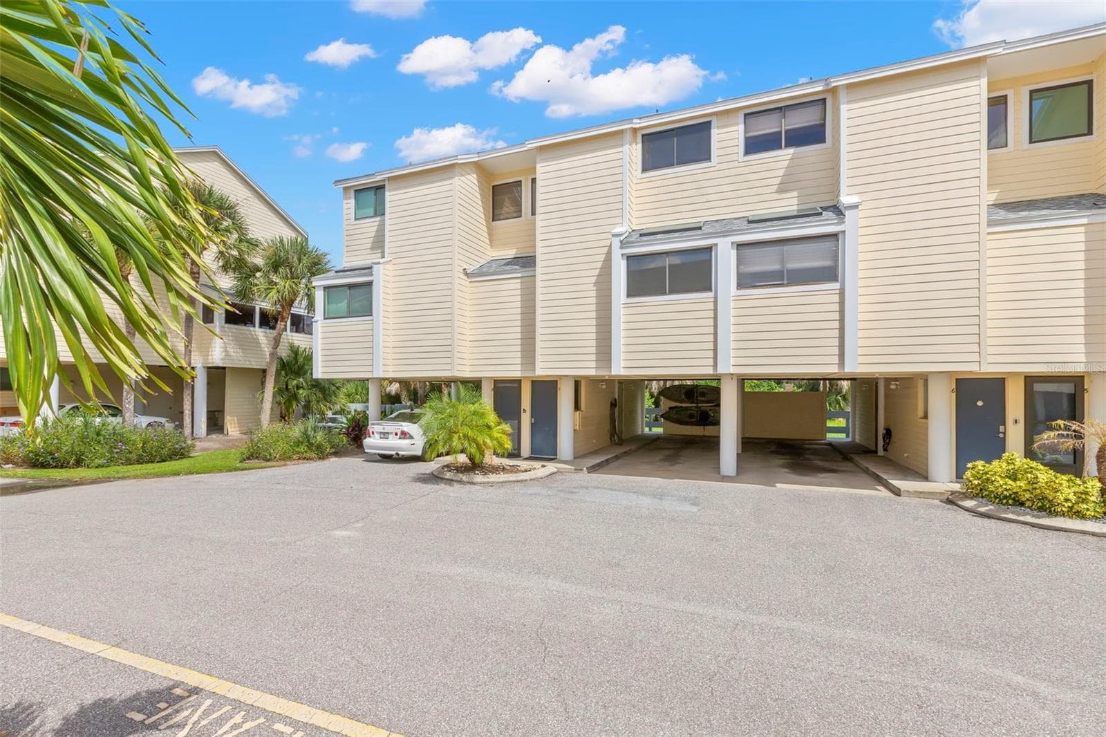 Townhouse at 1500 SUNSET RD #B7, TARPON SPRINGS, photo 3 of 44