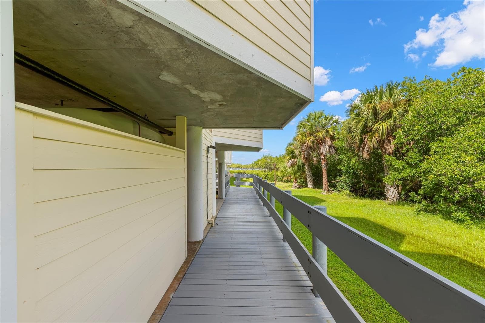 Townhouse at 1500 SUNSET RD #B7, TARPON SPRINGS, photo 5 of 44