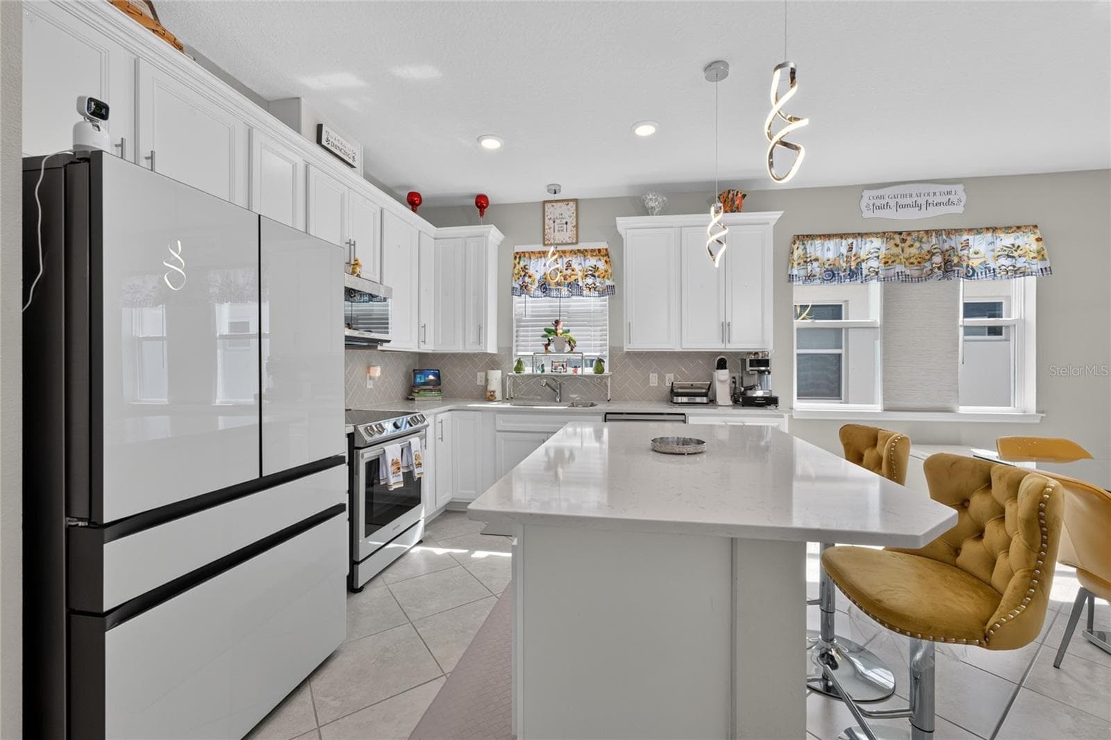 Villa at 2706 SUMMER RETREAT LN, KISSIMMEE, photo 9 of 36
