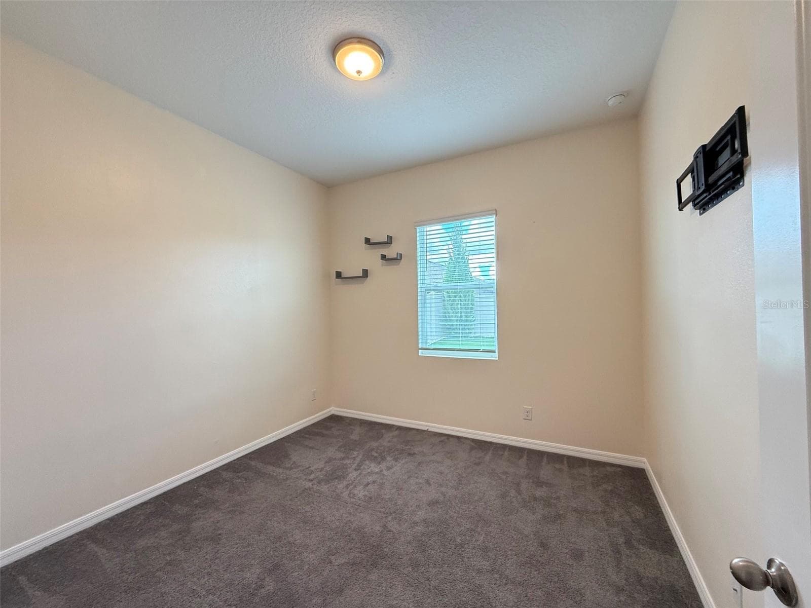 Single Family Residence at 2074 BRILLANTE DR, ST CLOUD, photo 13 of 33