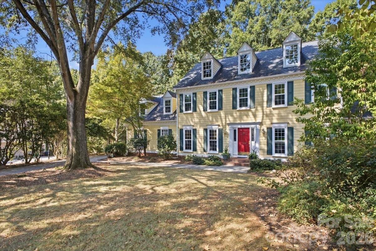 Single Family Residence at 9423 Braemar Terrace, Charlotte, photo 2 of 30
