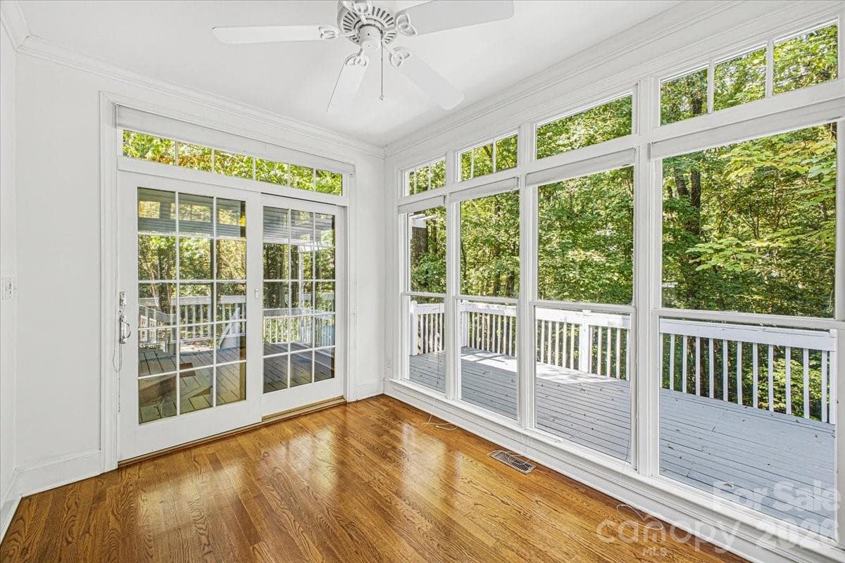 Single Family Residence at 9423 Braemar Terrace, Charlotte, photo 10 of 30